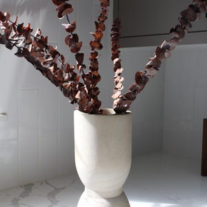 White Flower Vase for Dried Flower Display Home Accent Wood Container Organic Decor Modern Style Natural Design Wedding Centerpiece Living