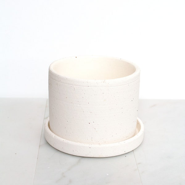 Neutral Ivory Modern Pot Minimal Planter Indoor Plants Home Decor Flower Decorative Vase Wedding Elegant Style Wedding Venue Decoration