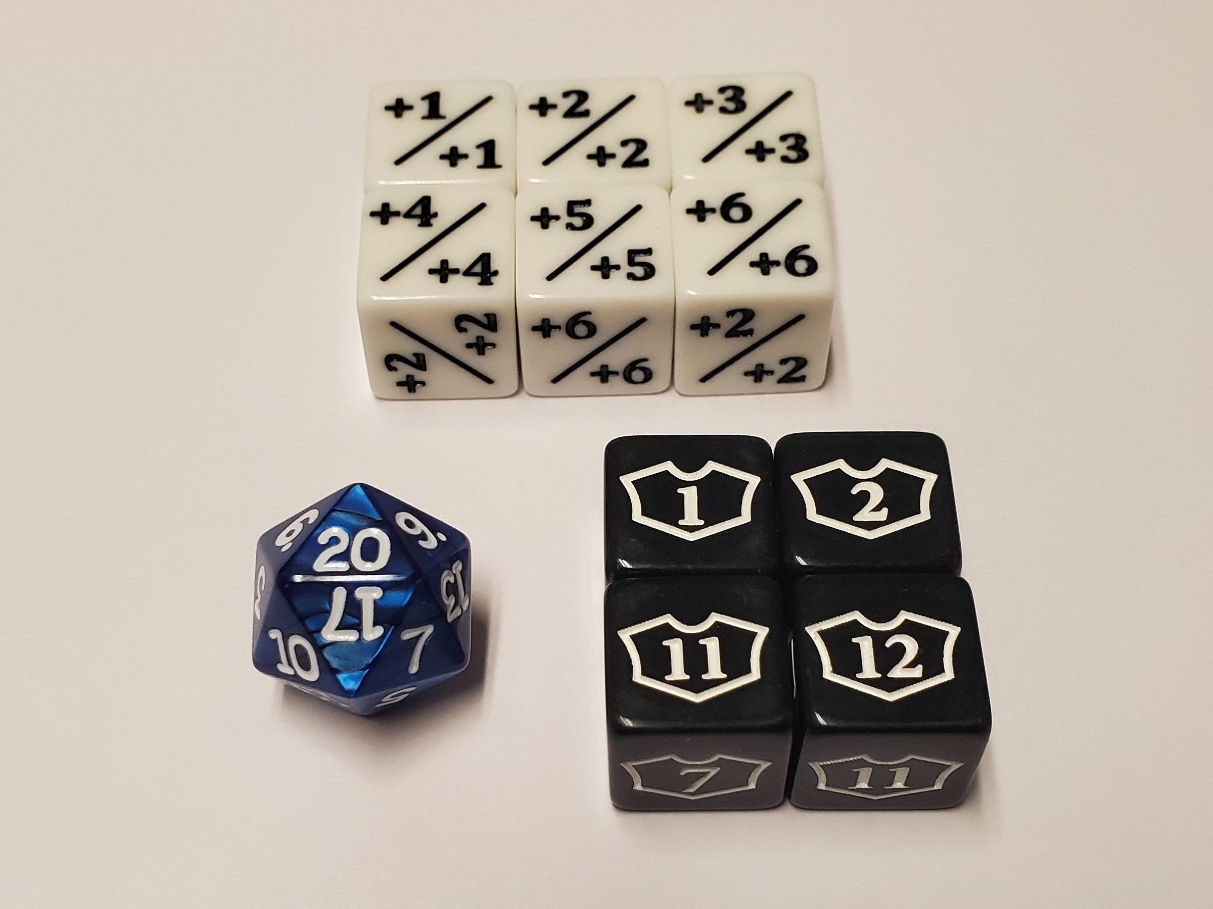 DnD拡張版Adventures in the Forgotten Realms用MTGダイスセット