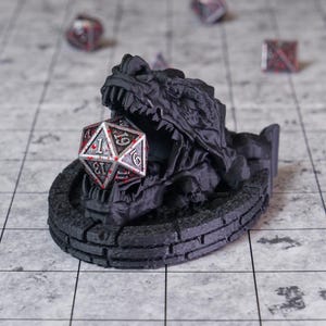 Guardián de dados de dragón impreso en 3D // Soporte para dados D20 // Pieza central para juegos de rol de mesa