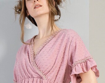 Robe en coton à col V, robe à points suisses roses, robe midi wrap, robe en coton à surplis, robe midi à volants Boho, robe à volants, robe d’été rose