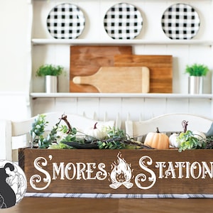 S&#39;mores Station SVG, Autumn Smores Sign Design, S&#39;mores Kit SVG, Bonfire Night, Marshmallow Roasting, Cozy Fall Farmhouse Decor