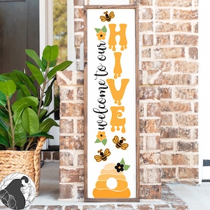 Welkom bij onze bijenkorf SVG, bijenkorf teken SVG, schattige Bee veranda teken ontwerp, Cricut bestanden, silhouet, Glowforge, zomer teken ontwerpen