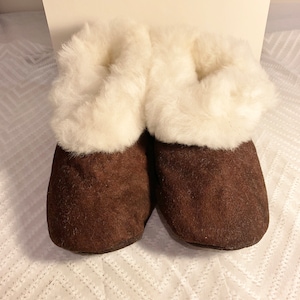 Handmade Peruvian Unisex Classic Baby Alpaca Wool Leather Slippers booties Super Soft Warm Fuzzy Inside and Out Brown image 1