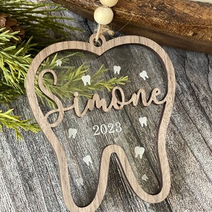 Tooth Ornament, Personalized Custom Name Gift Tag, Dental hygienist, Assistant, Dentist Gift, Dental Office