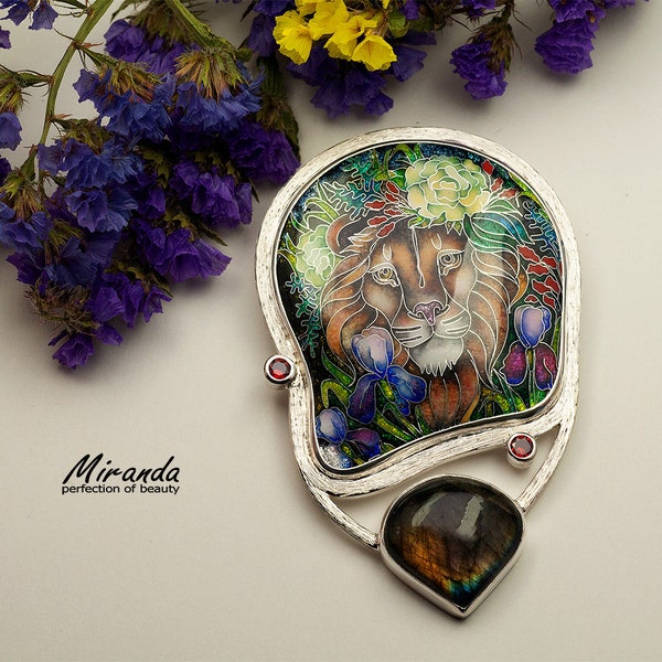 León en flores - Colgante de esmalte cloisonné georgiano - Arte usable - Joyería de plata hecha a mano - Regalo único para ella