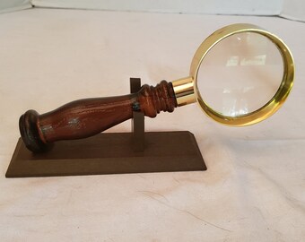 vintage avon magnifying glass necklace