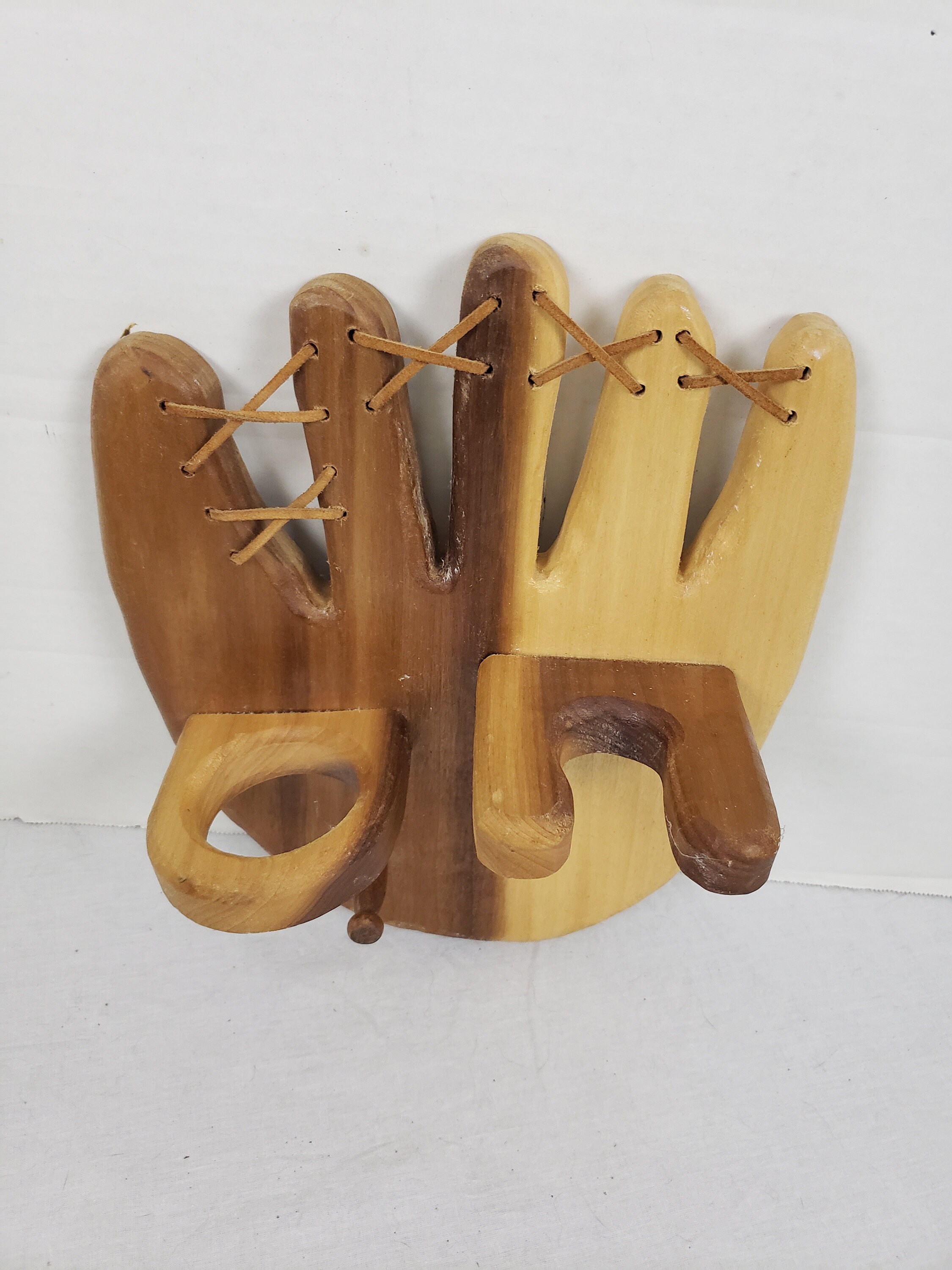 Présentoir Mural Baseball En Bois - Avec Gant, Balle, Casquette Et Batte - Occasion