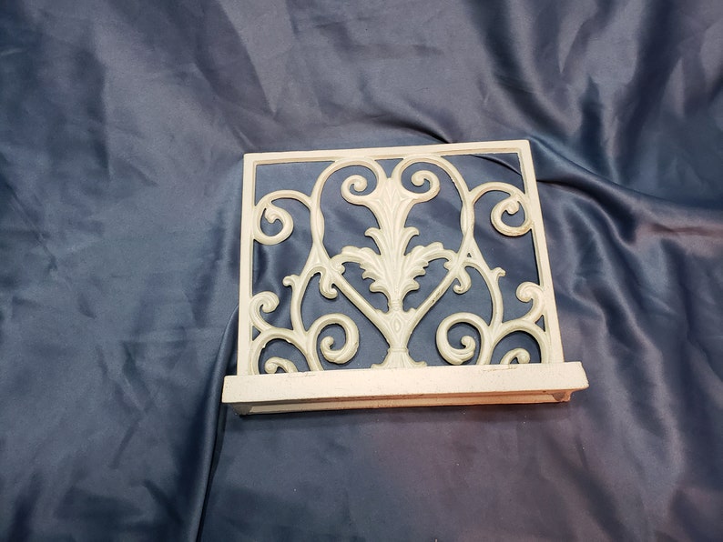 Vintage Rustic White Cast Iron Cookbook Recipe Stand Music Holder Art Easel