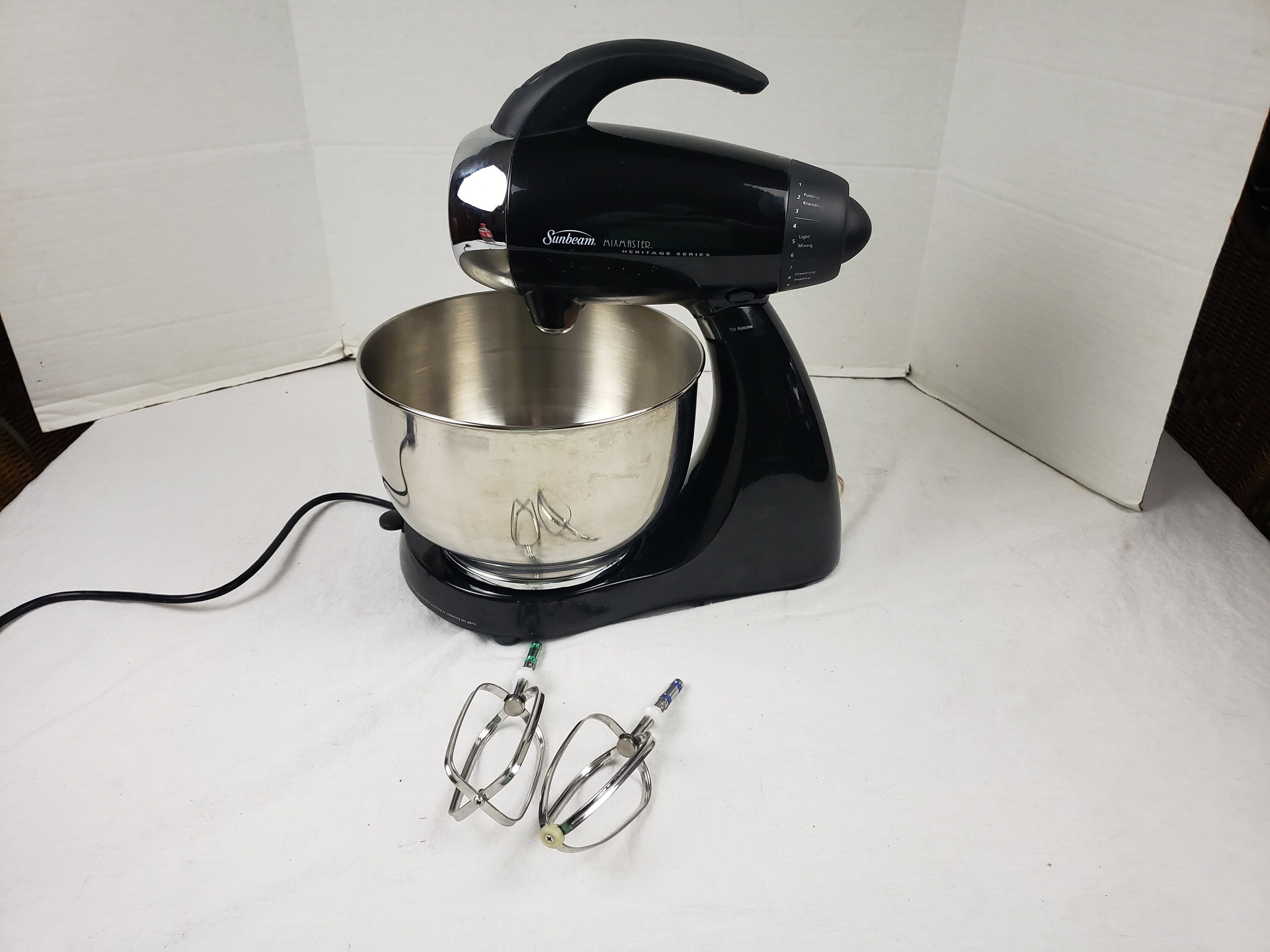 Sunbeam 2351-030 Heritage Series Dual Motor Stand Mixer Black 