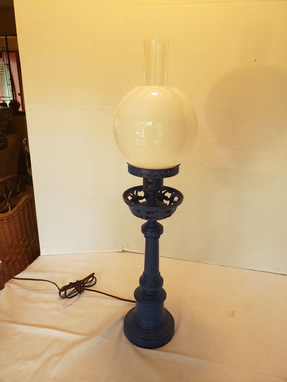 Vintage Cast Iron Table Lamp w/Glass Globe Lamp Post Hurricane Etsy