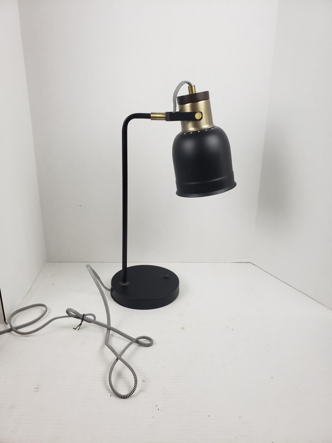 Targa Desk Lamp Black With USB+