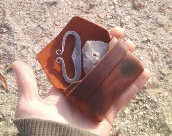 Set: Pouch + flint + steel