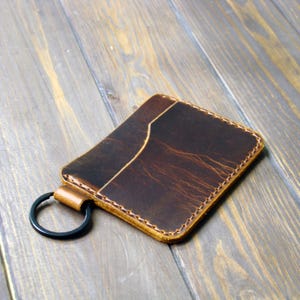 Porte-cartes en cuir avec porte-clés, porte-cartes unique pour homme, cadeau minimaliste pour ami, cadeau d'anniversaire pour portefeuille Edc, fait main