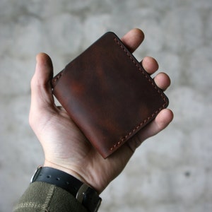 Cartera EDC minimalista de cuero genuino hecha a mano, billetera delgada para viajeros con personalización, estuche para tarjetas de crédito, billetera delgada hecha a mano