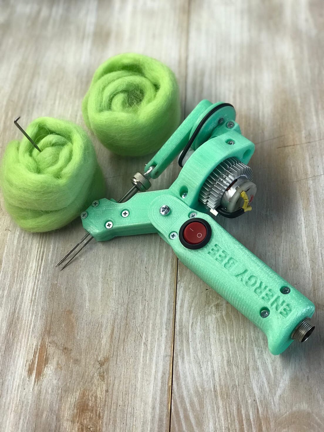 Felt machine with 321 needles and speed control. I make it Etsy