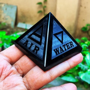 GRAND POWER!!!!!! 50MM| Black Obsiden 4 Elemental Protects against negative Crystal Healing Natural Stone Pyramid.