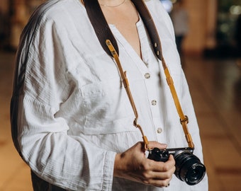 Handmade Leather Camera Strap: Personalized Camera Sling