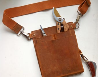 NEW design, Leather Gardening Belt, Florist Tool Hip Bag for tools, Garden Bag, Cognac Tool Bag, Florist Organizer, Personalized Florist Bag