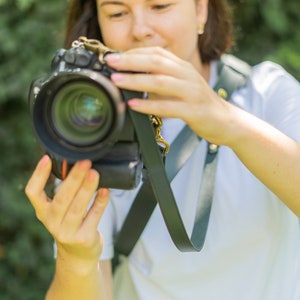 Gift for Photographer, Leather Camera&#39;s Belt, Leather Camera Strap, Camera Strap, Green Leather Camera Belt