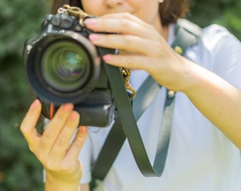 Christmas Gift for Photographer, Leather Camera's Belt, Leather Camera Strap, Camera Strap, Green Leather Camera Belt