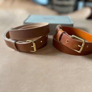 Dünner Ledergürtel, 1 &quot;Ledergürtel, Unisexgürtel, hellbraunes Leder, Messingschnalle, personalisierter Gürtel