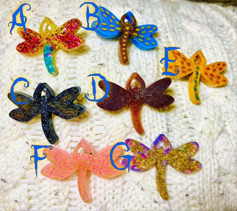 Llaves de resina coralina y libélulas imagen 8