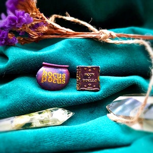 Boucles d&#39;oreilles en résine Witches Brew