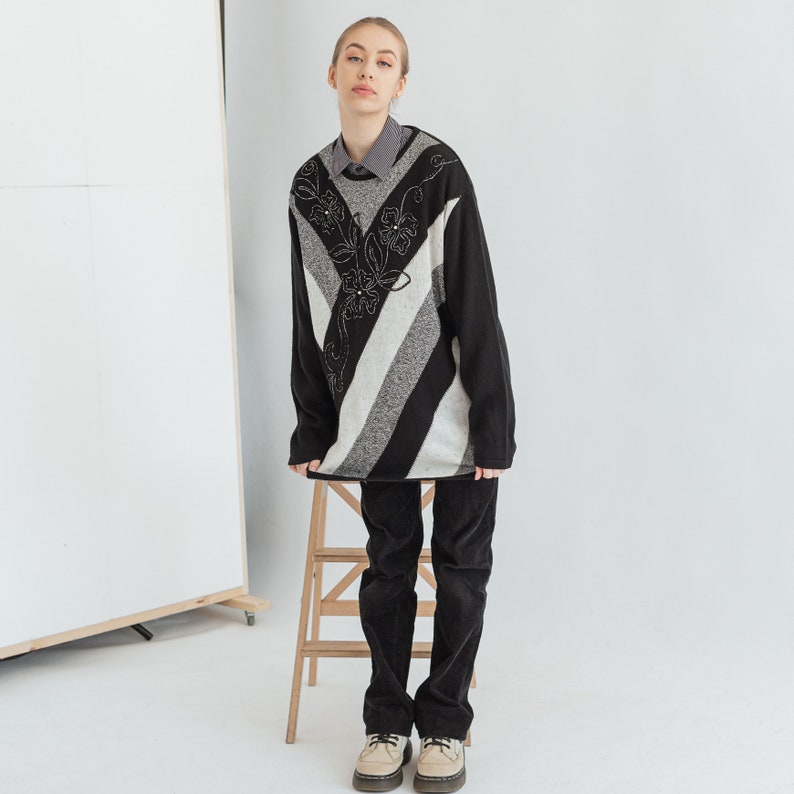 Vintage Oversized Boxy Fit Knitted Wool Jumper in Black