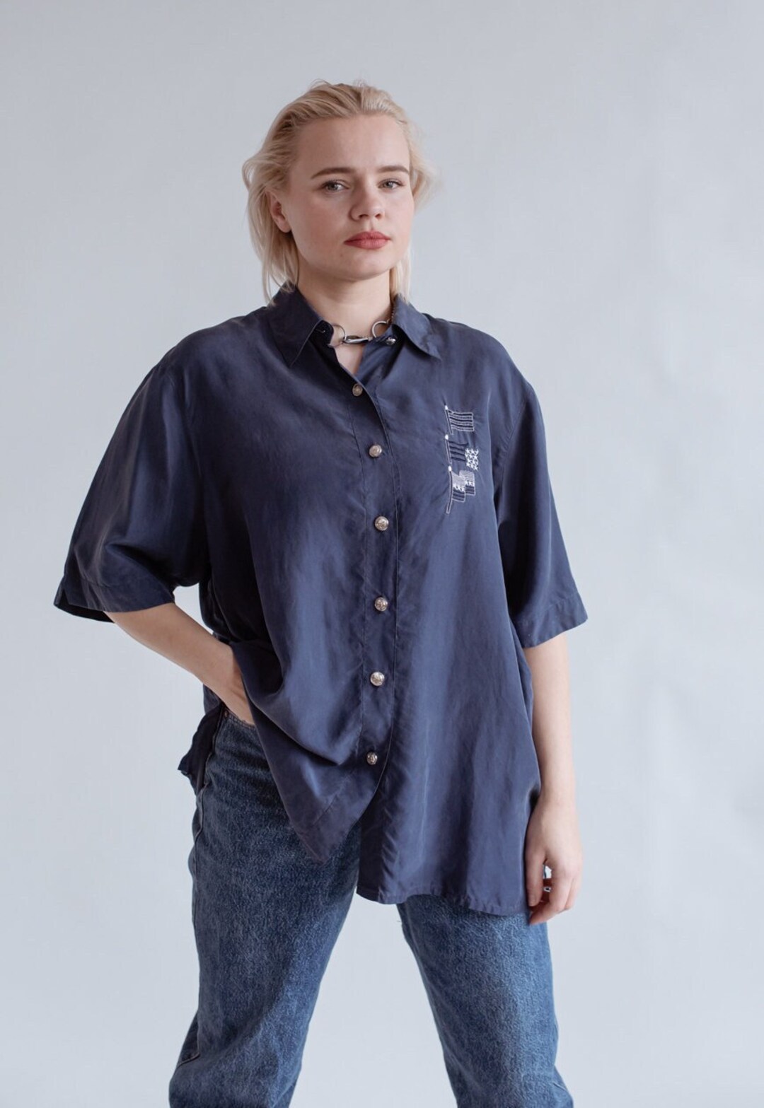 Vintage Short Sleeve Boxy Fit Silk Shirt in Navy L - Etsy Vintage Short Sleeve Boxy Fit Silk Shirt in Navy L - Etsy