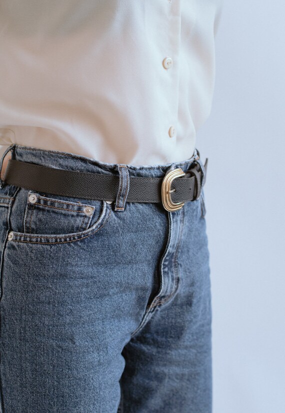 Vintage Engraved Buckle Pu Belt Solid Color Elegant Jeans Pants Belt  Outdoor Casual Thin Suit Belts For Women - Temu Austria
