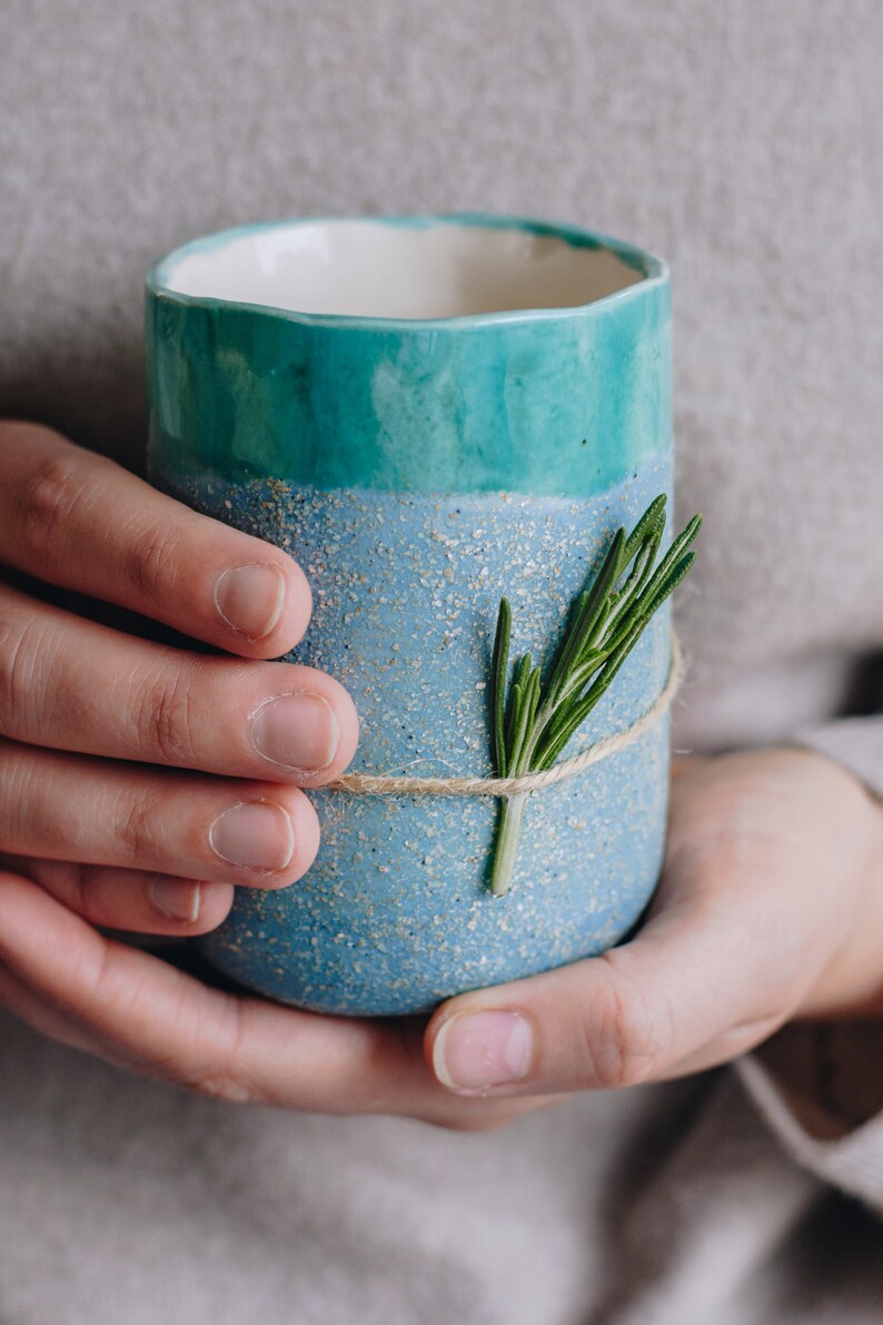 Blauw met blauwgroene top keramische handgemaakte mok / kopje voor thee en koffie. Beste cadeau of cadeau idee. Woondecoratie afbeelding 2