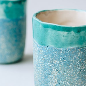 Blauw met blauwgroene top keramische handgemaakte mok / kopje voor thee en koffie. Beste cadeau of cadeau idee. Woondecoratie afbeelding 5