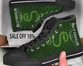 Slytherin, Slytherin shoes, Harry Potter, Harry Potter Shoes, Harry Potter White High Top, Harry Potter Custom Converse, Hogwarts Converse