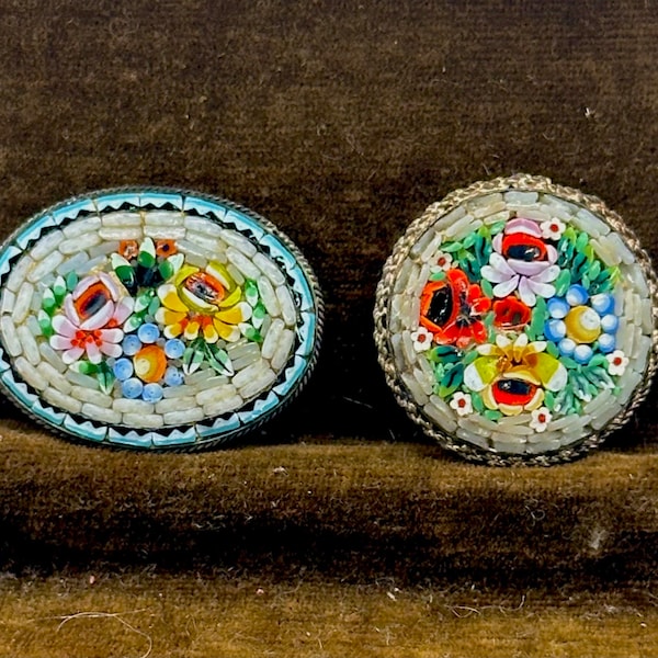 Zwei wunderschöne Vintage Micro Mosaik Broschen