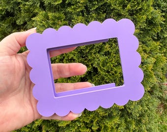 Scalloped Card Display Frame – Fits ACEO Trading Cards (2.5 x 3.5)