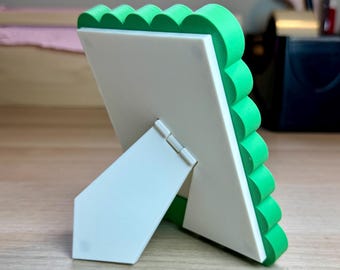 PopFrames Magnetic Stand – Display Stand for ACEO & Trading Card Frames