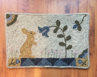Kit de crochetage de tapis ou motif « Spring Bunny » 20 x 13 po, crochet primitif