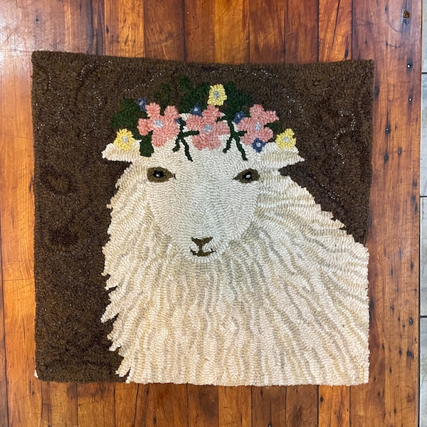 Rug Hooking Kit/Pattern "Mila" 16"x16"