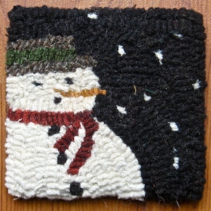 Rug Hooking Kit, Snowman, 4"x4", Primitive Mug Rug, Holiday rug design