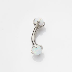 White Opal Ball Claw Set mit poliertem Titan Curved Barbell - Piercing Schmuck