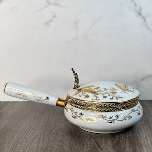 Vintage Silent Butler Crumb Catcher w/ Gold Leaf Design Portable Individual Serving Dish image 1