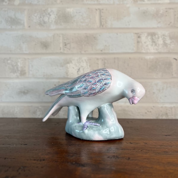 Hand-Painted WBI China Dove Statue - Vintage Ceramic Bird Decor