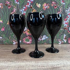Libbey Black Amethyst Crystal Wine Glass Entertaining Set Purple Stemware Beverage Drink Collection Barware