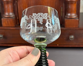 Schott Zwiesel Crystal Beehive Stem Roemer Glass Green Wine Goblets 4.5 Inch Etched Drinkware