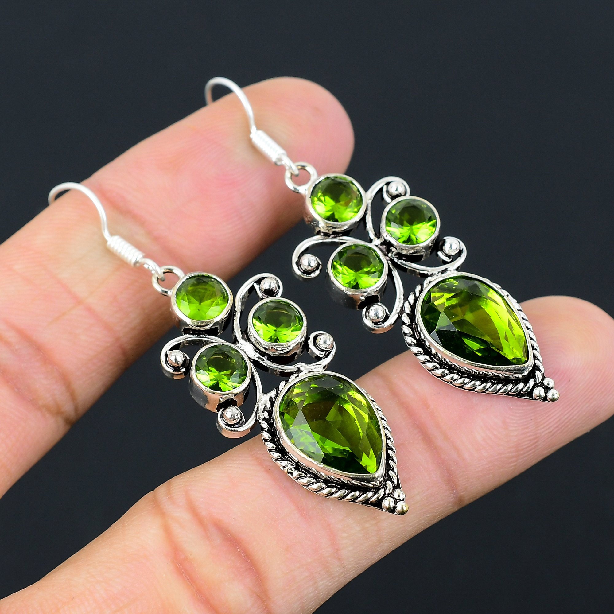 Boucles D'oreilles Puces Argent Massif 925 - Péridot Vert Synthétique - Cadeau Anniversaire