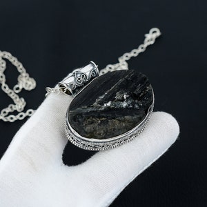 Handmade Black Tourmaline 925 Sterling Silver Pendant Necklace: Vintage Style
