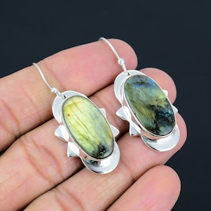 Labradorite 925 Sterling silver Earring-Gemstone Earring-Handmade Earring-Natural Gemstone Earring-Labradorite silver Earring For Gifts