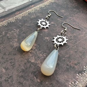 Teardrop grey agate earrings, Steampunk jewellery, Wiccan earrings, Steampunk gift, Agate earrings, Witchy gifts, Agate dangle earrings