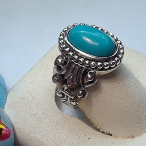 Estate Oval Bead framed Cab Turquoise Scrolling Sterling Silver 925 Ring #8938